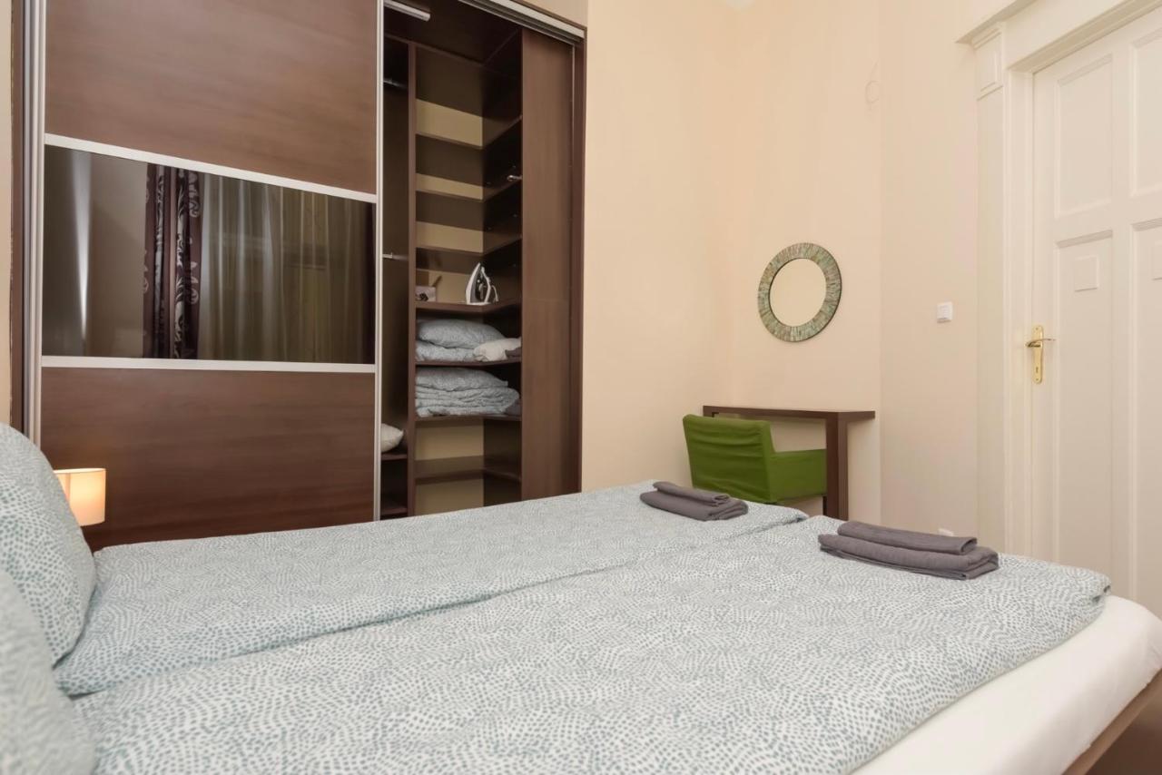Corvina Apartment Budapest With Free Private Parking Buitenkant foto