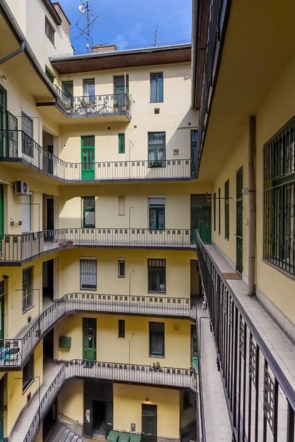 Corvina Apartment Budapest With Free Private Parking Buitenkant foto