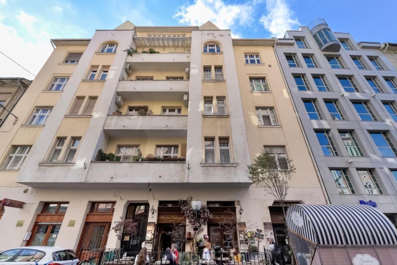 Corvina Apartment Budapest With Free Private Parking Buitenkant foto